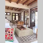 Casa Acacia