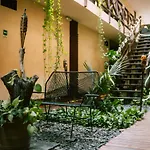 Esduma Bohonito Hotel By Maria Carlota