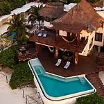Dk Luxury Ocean Front Villa - Adults Only