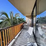 Garden 2Br Apt Steps From The Beach With Pool View