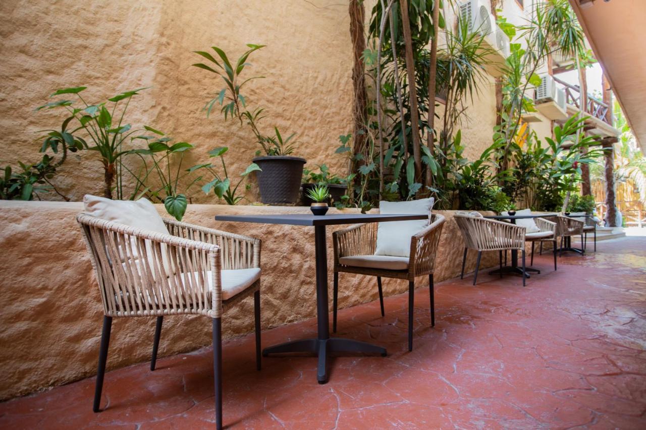 Hotel Macondo