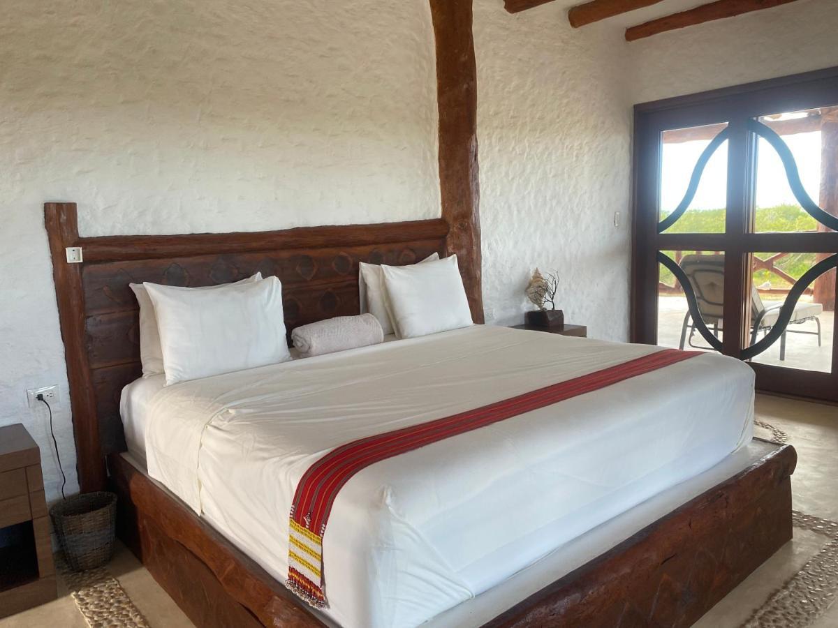 Waikiki Eco Isla Holbox