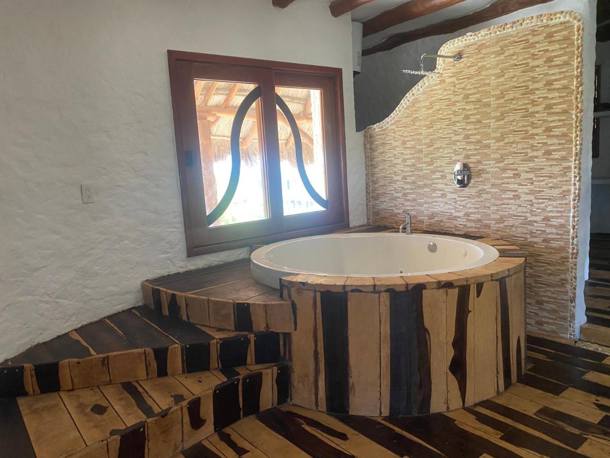 Waikiki Eco Isla Holbox