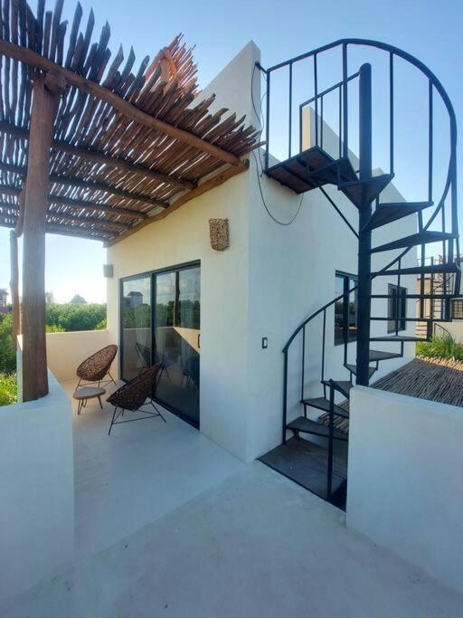 Brand New Luxury Villa. 150 Meters From The Beach. Villa Isla Holbox