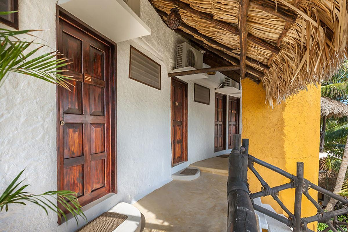 Hotel Beachfront La Palapa - Adults Only