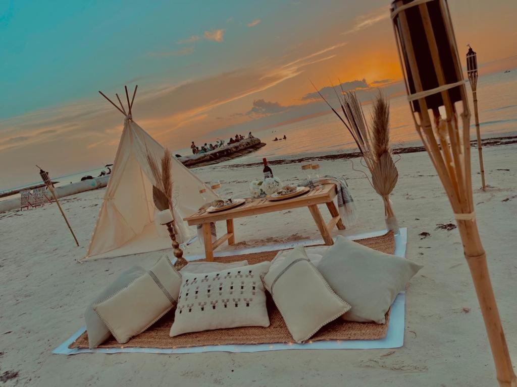 Picnic On The Beach Isla Holbox
