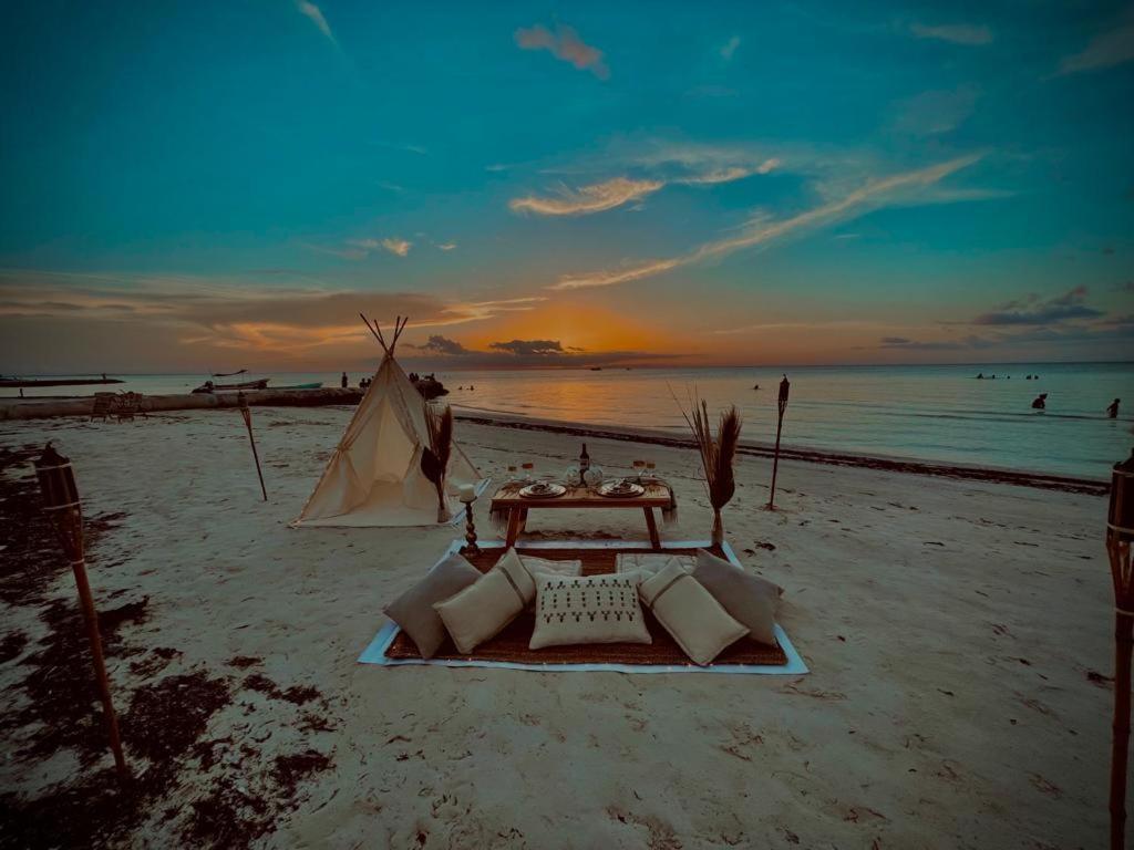 Picnic On The Beach Isla Holbox