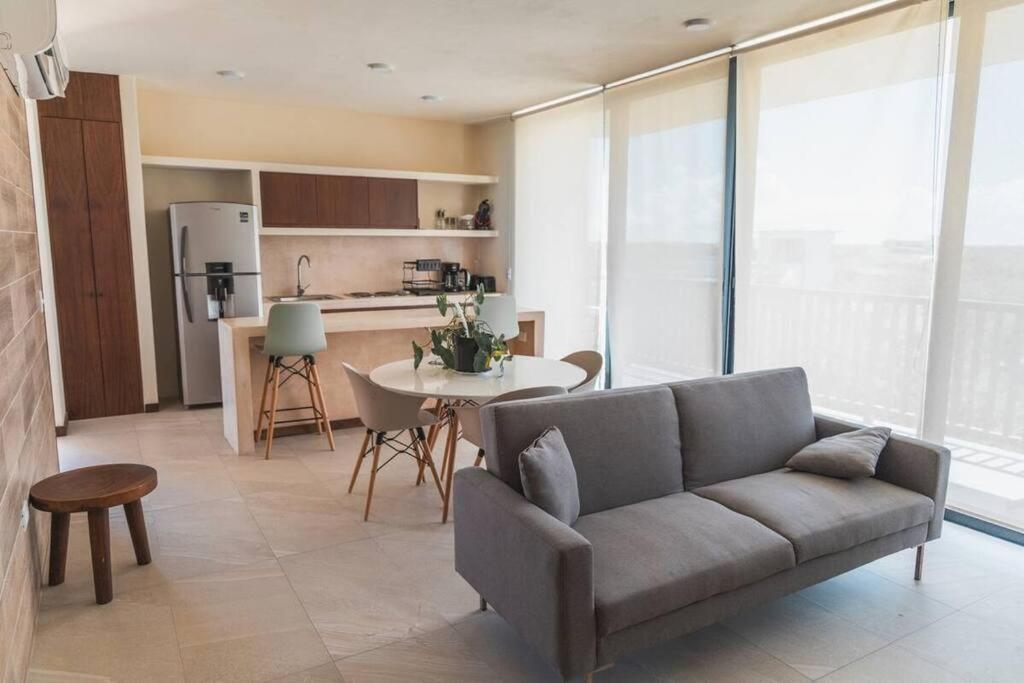 Holiday home Breathtaking Ocean Vista Penthouse In At Yumbalam