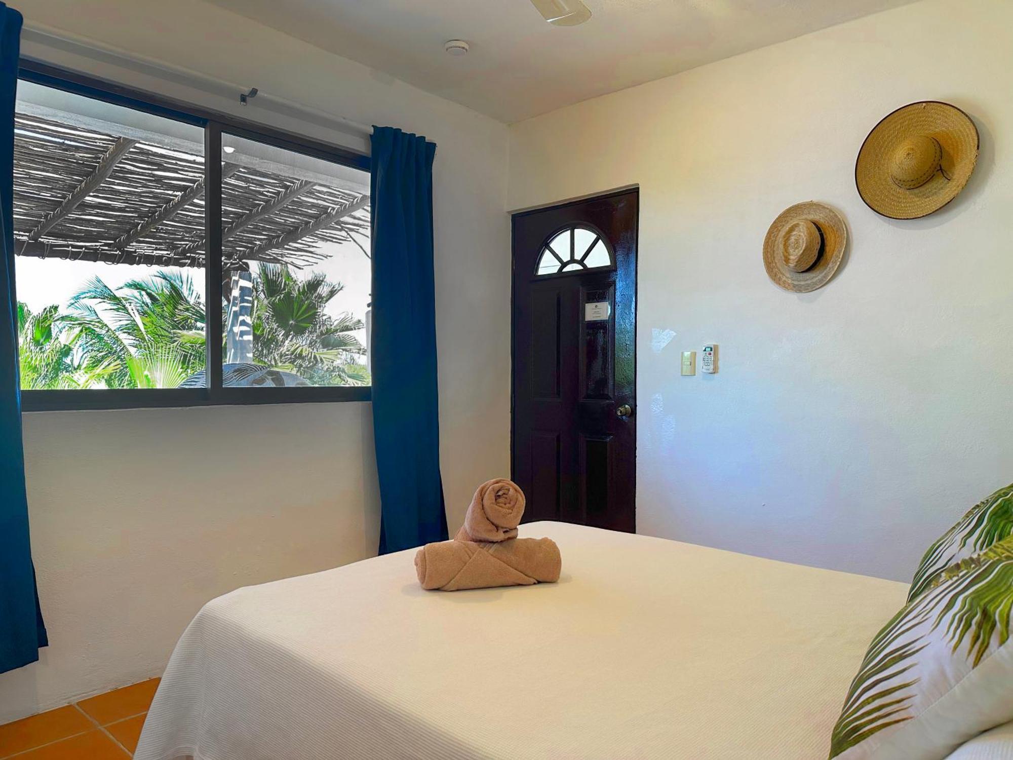 Sirenas Caribbean * Isla Holbox