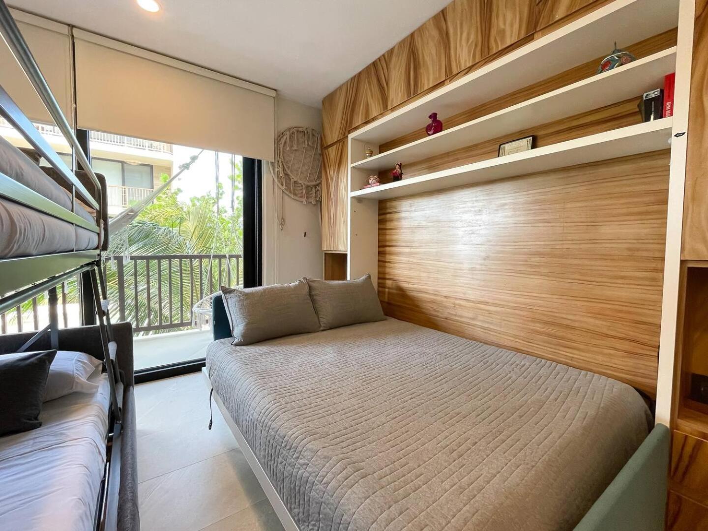 Amazing Pool View Loft Steps Away From The -b102 *