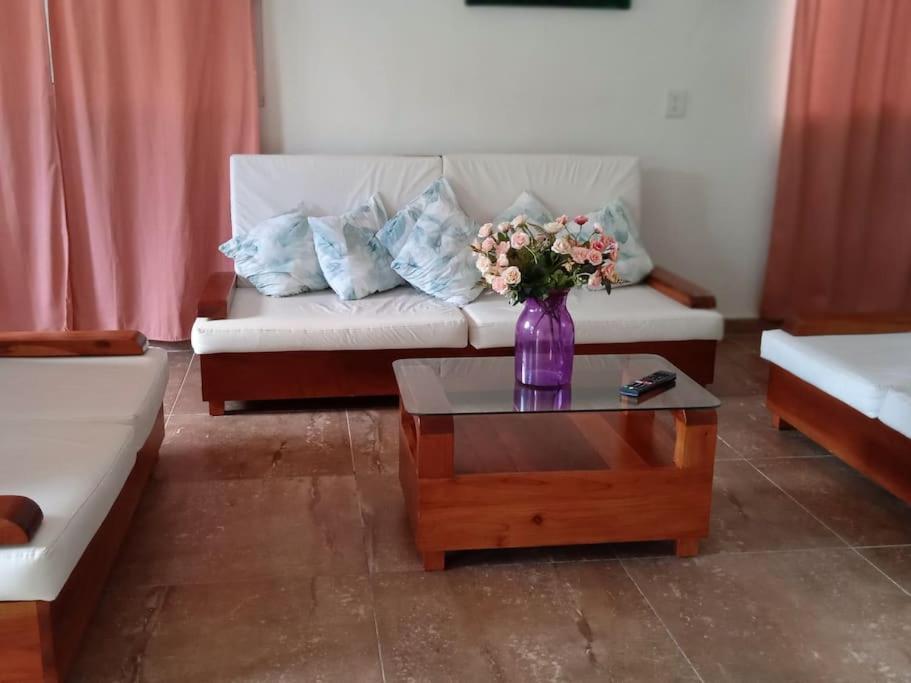 La Casa Naranja En *