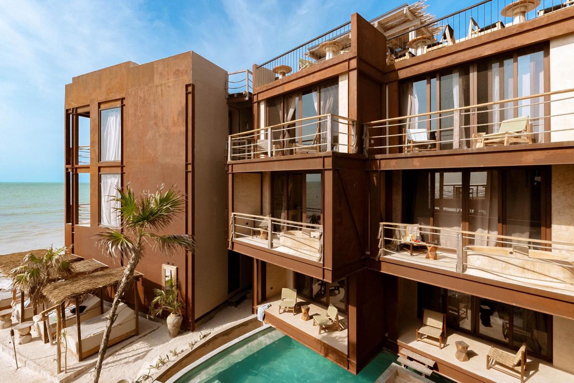 Awa Boutique - Front Isla Holbox