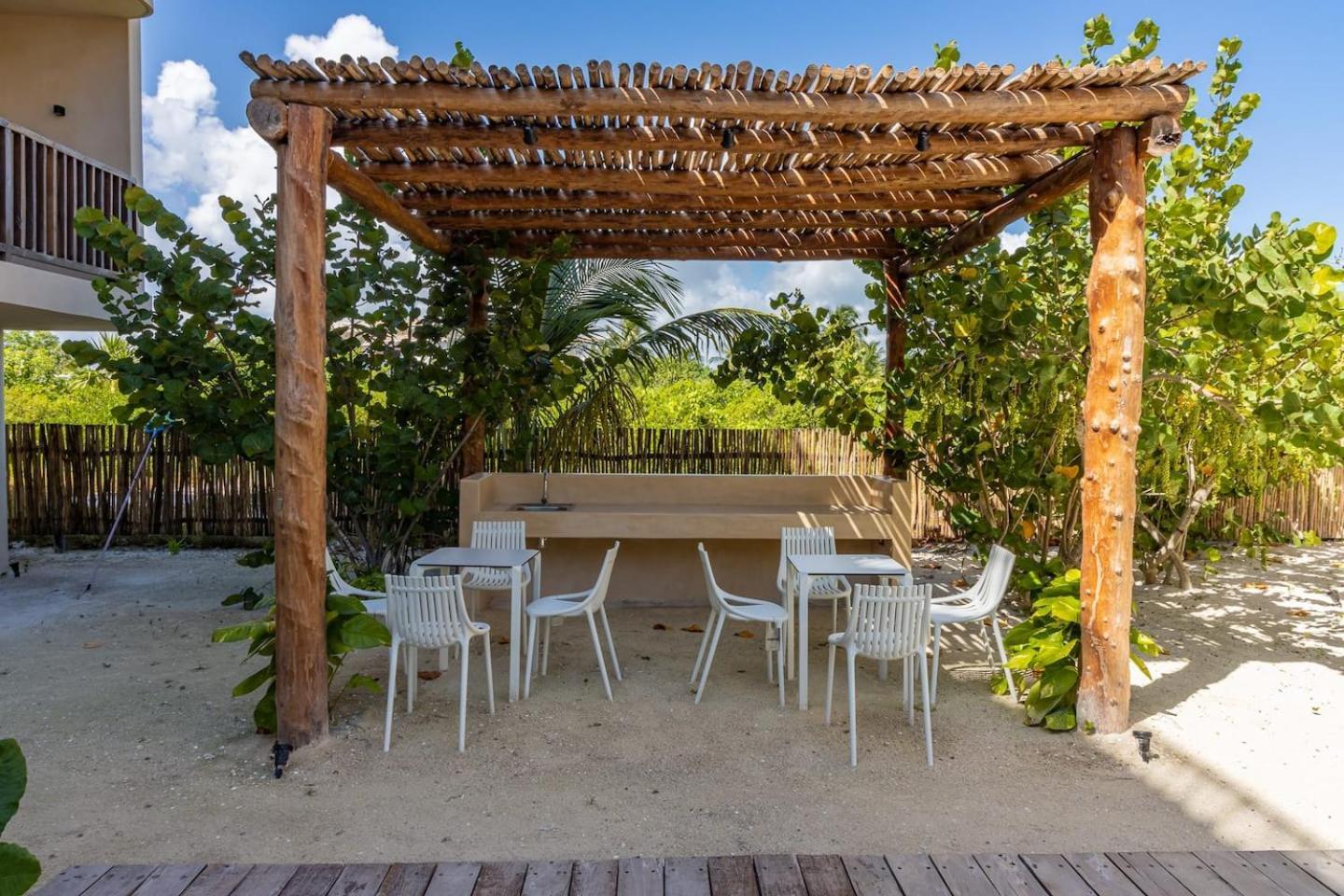Pool View Loft Steps From The Ocean In Punta Cocos - C101 Hotel *