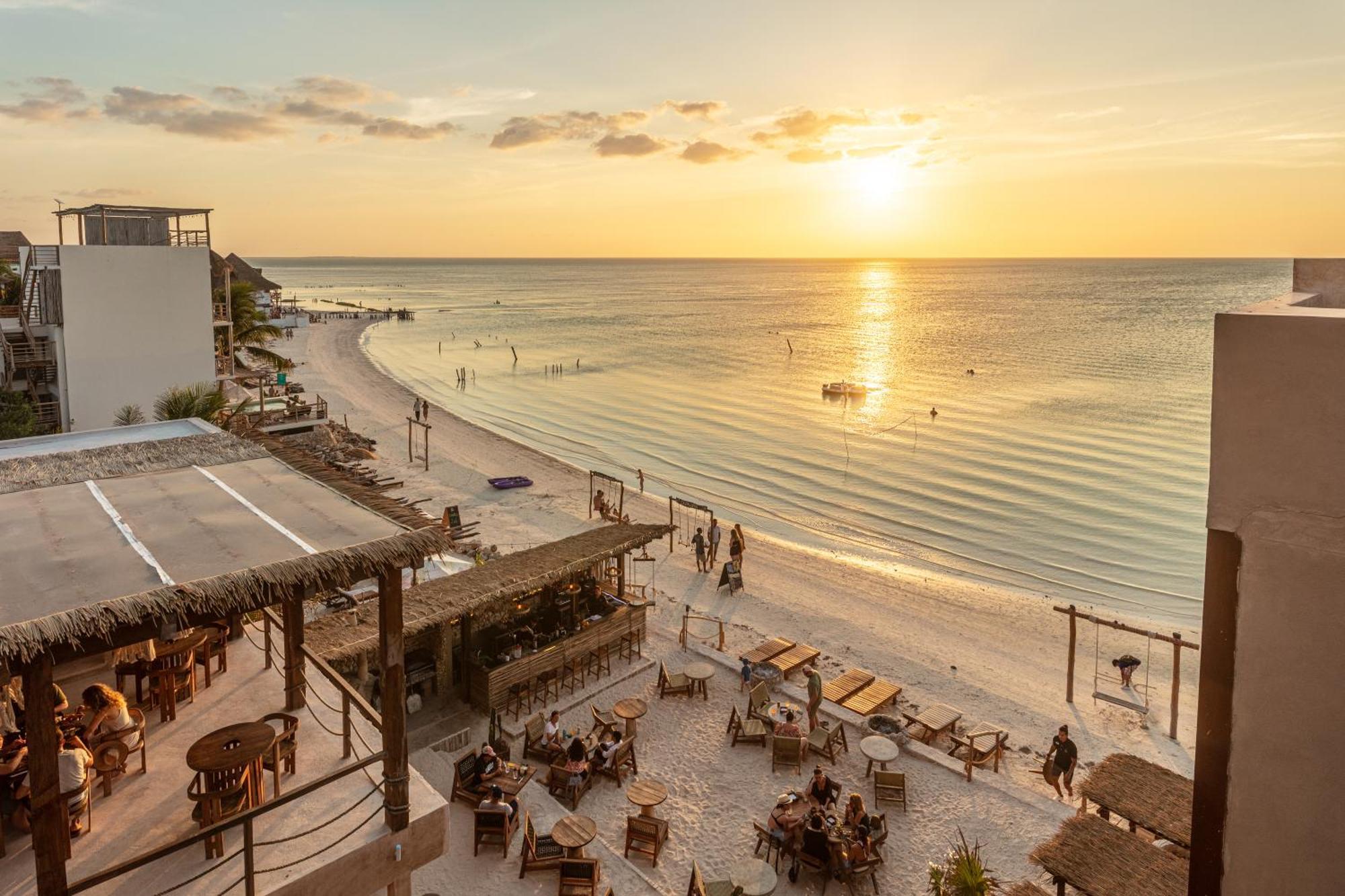 Awa Boutique - Front Hotel Isla Holbox