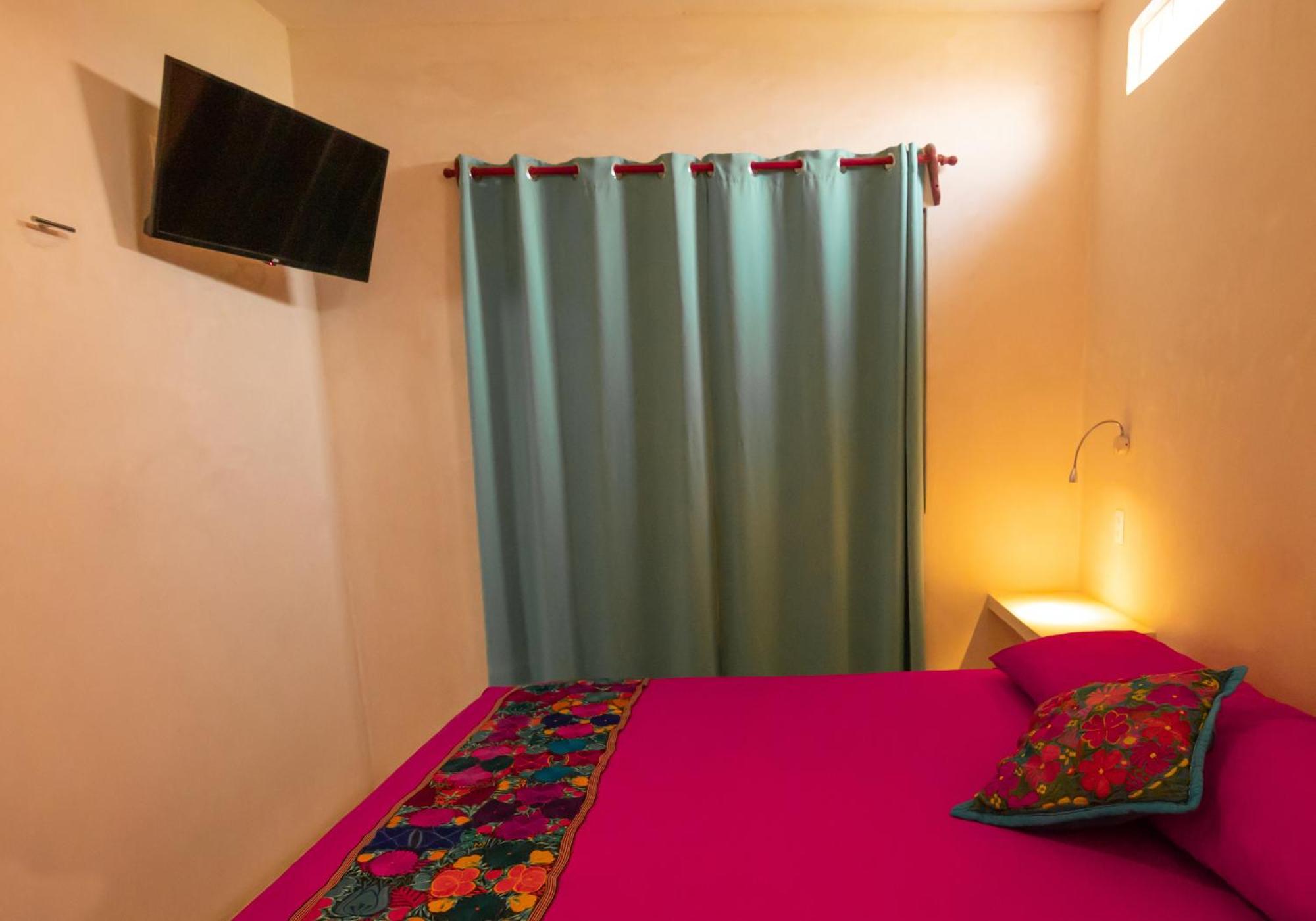 El Corazon Mexican0 Hotel