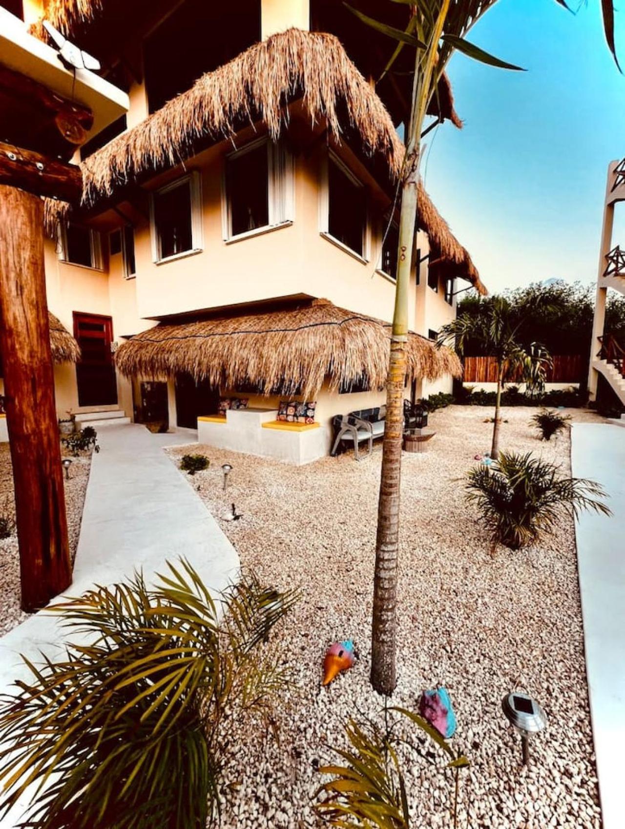 16 Guest Island Escape
