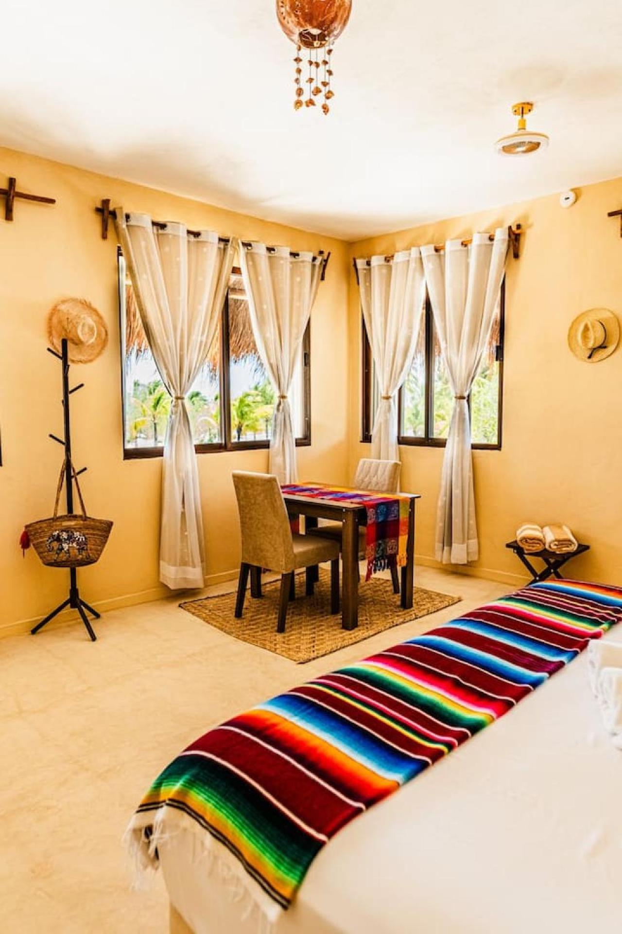 16 Guest Island Escape