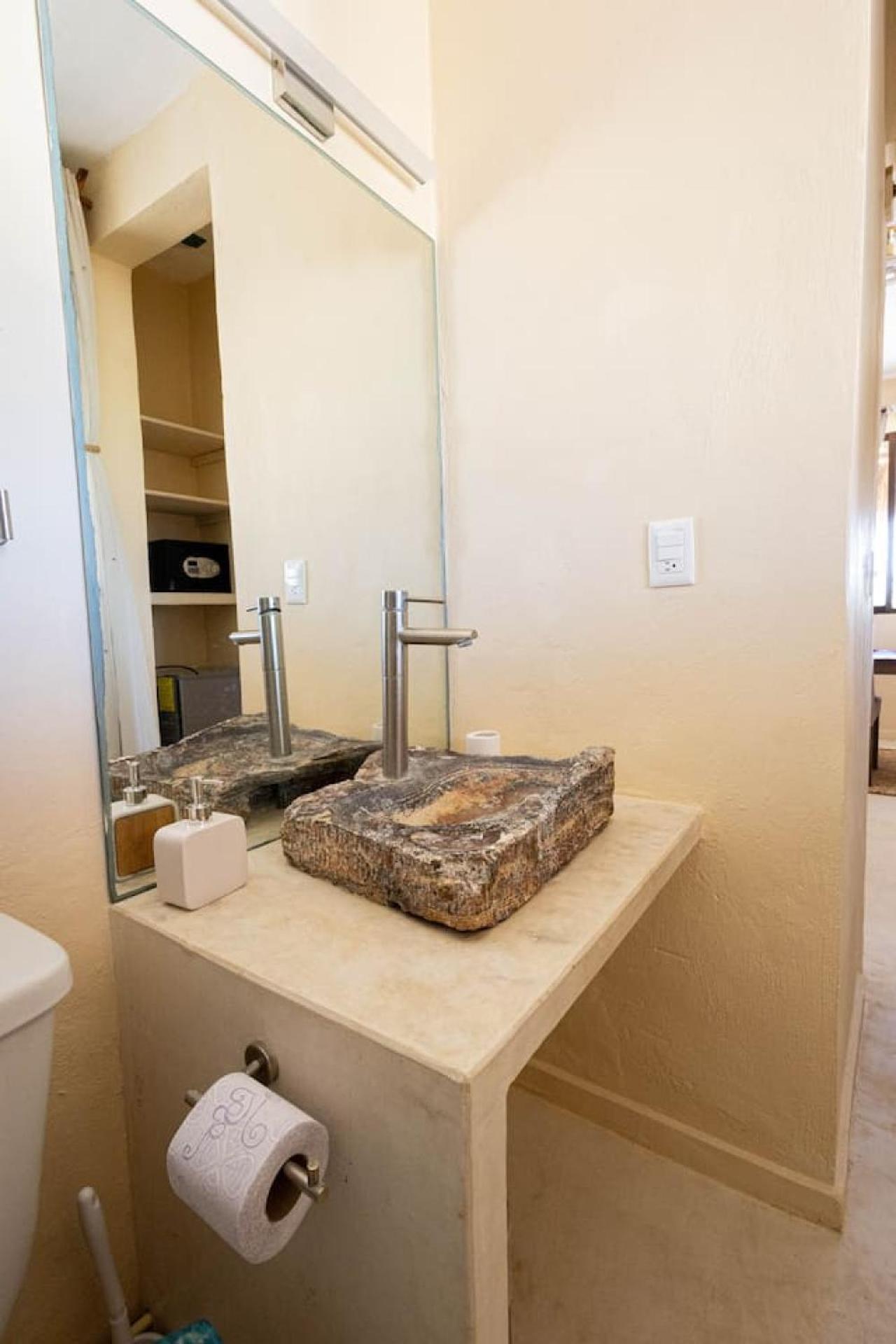 3 Bedrooms House Shared Pool *