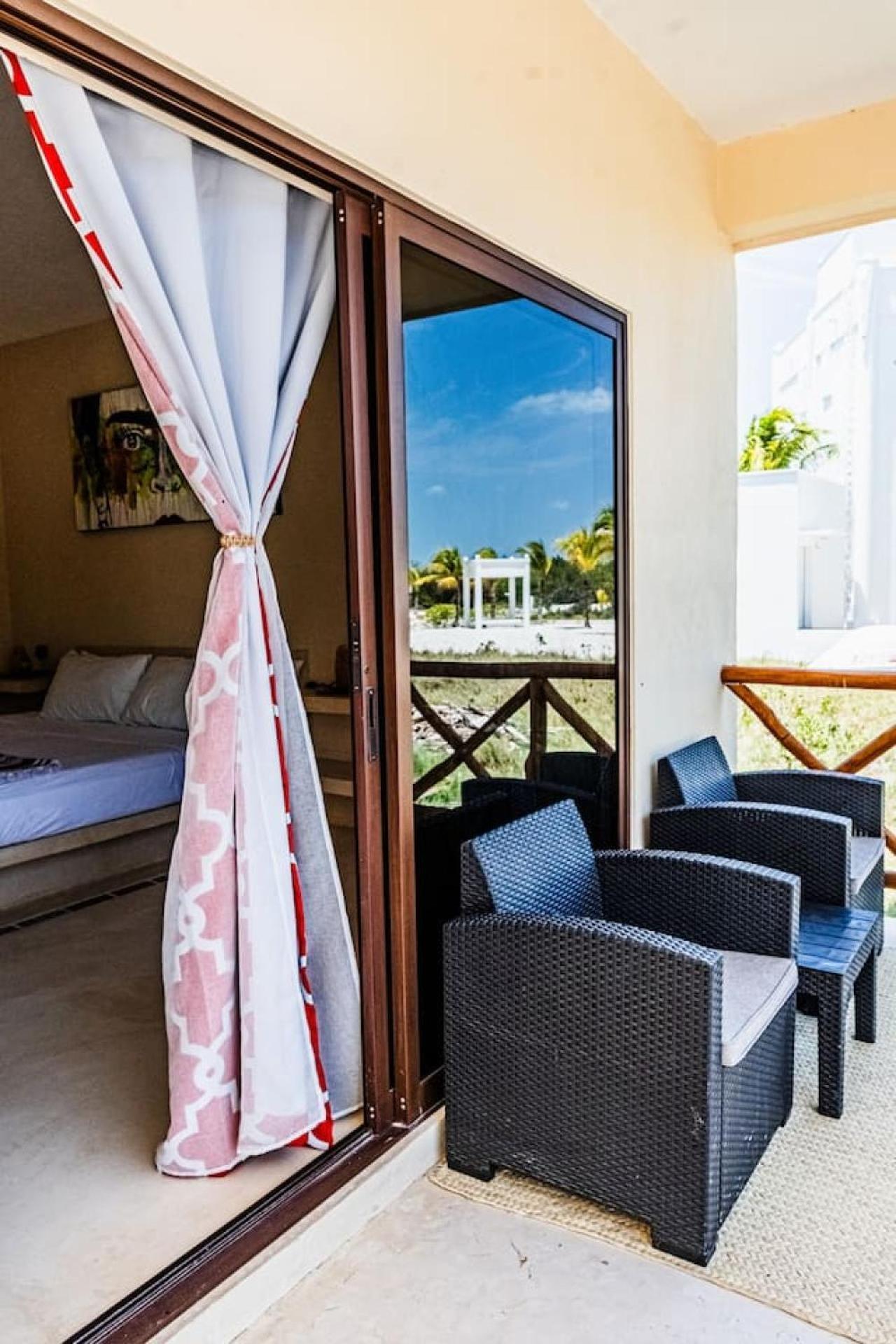 16 Guest Island Escape