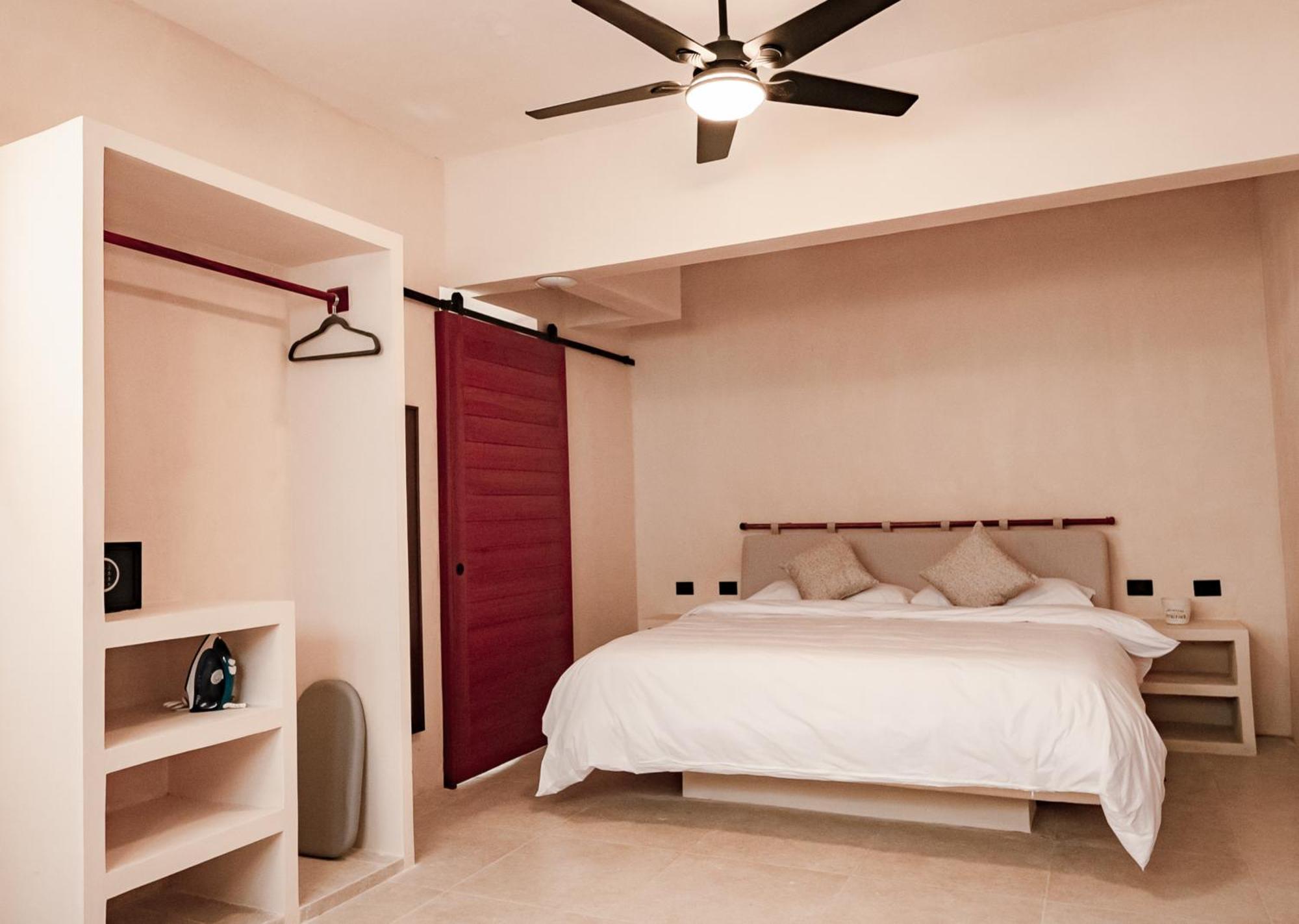 Beachfront Boutique Dk Hotel 4*