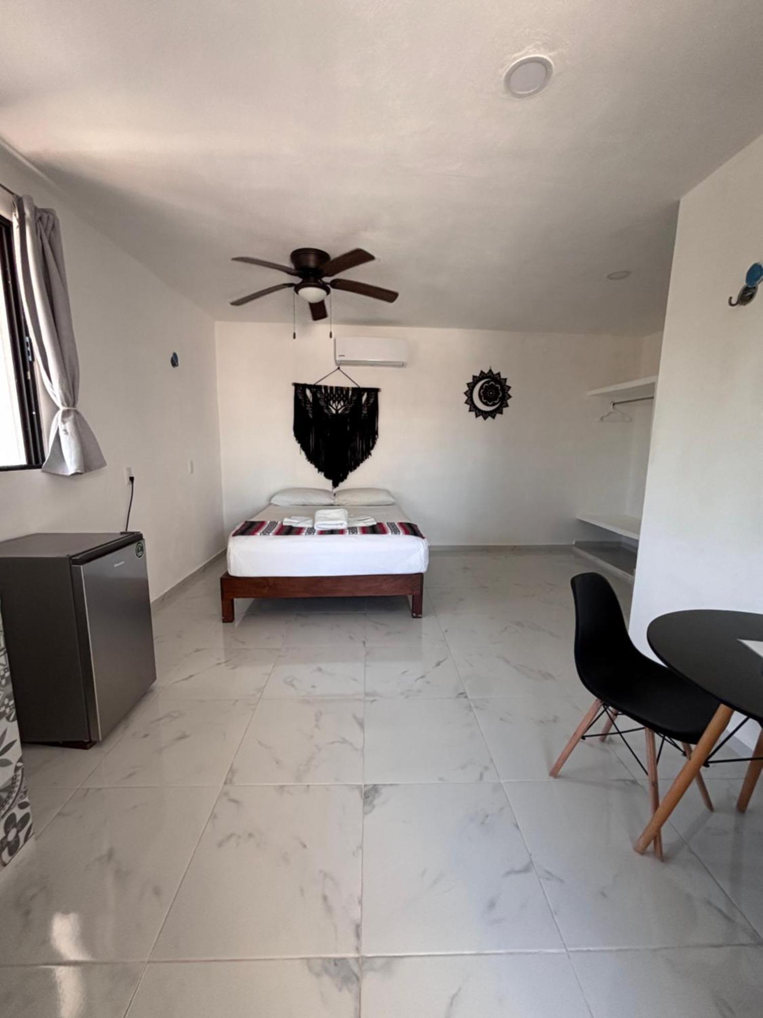 Guest house Almar Family House *
