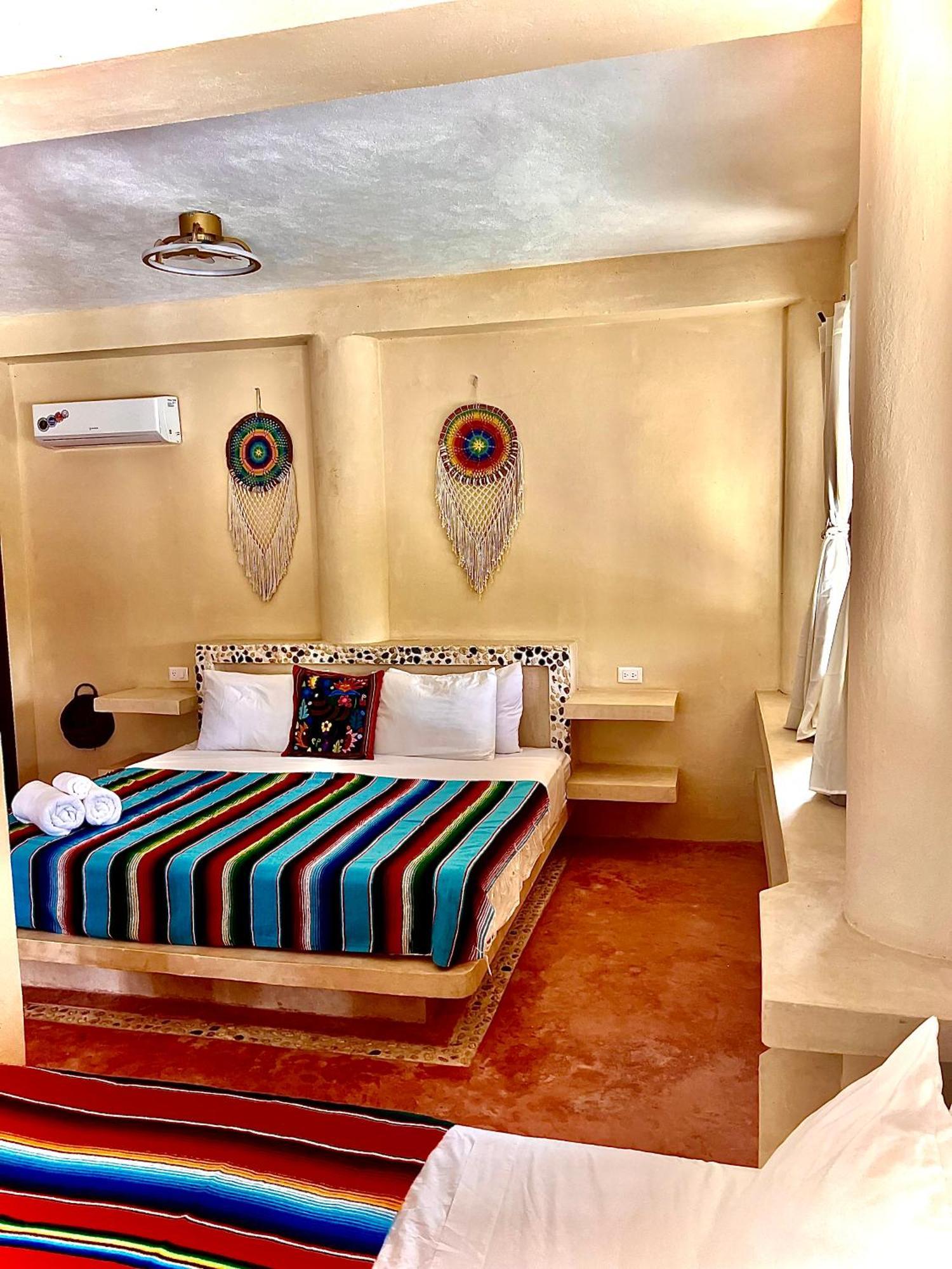 3 Bedrooms House Shared Pool *