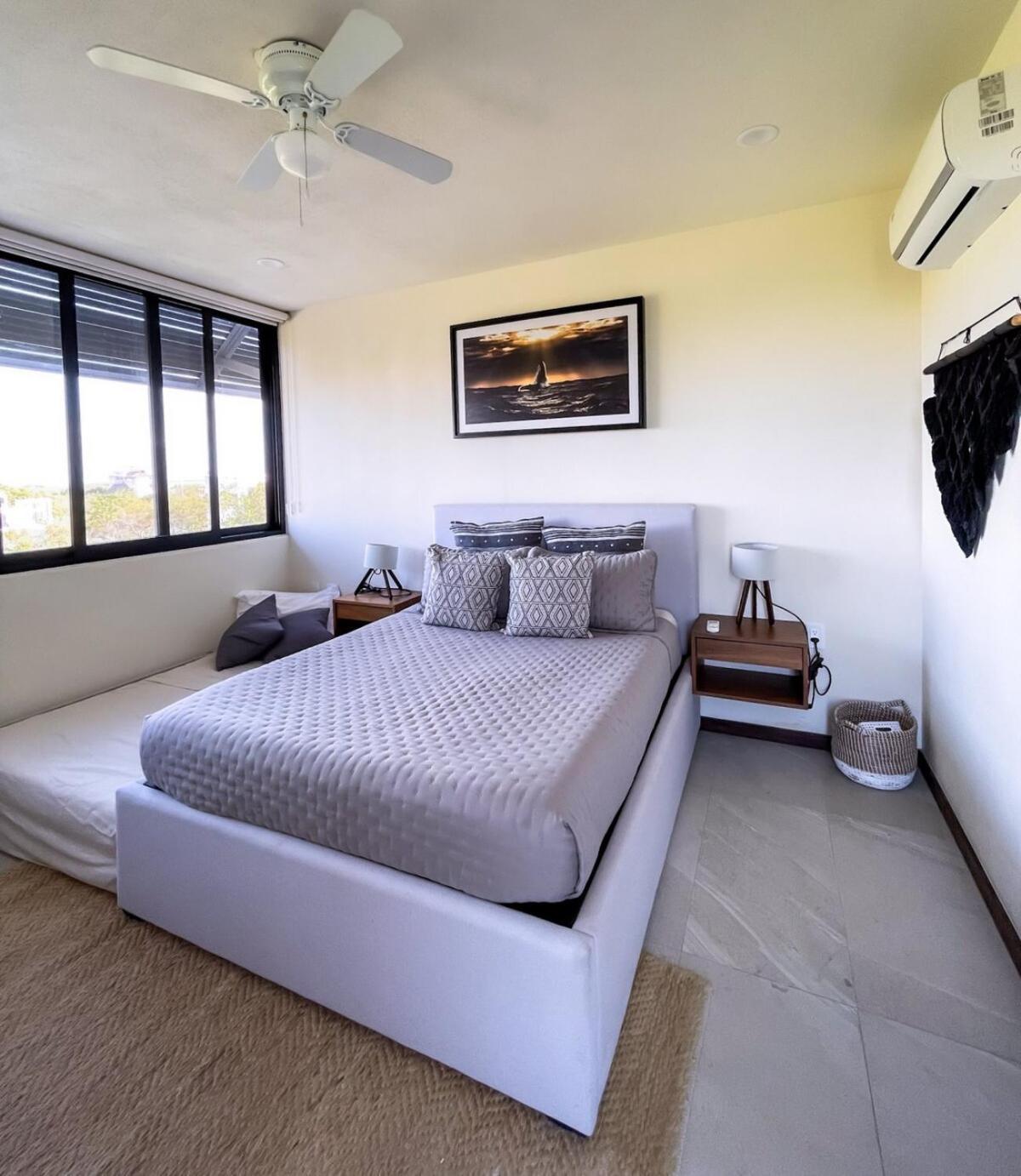 Apartment Garden 2br Steps From The With Pool View *