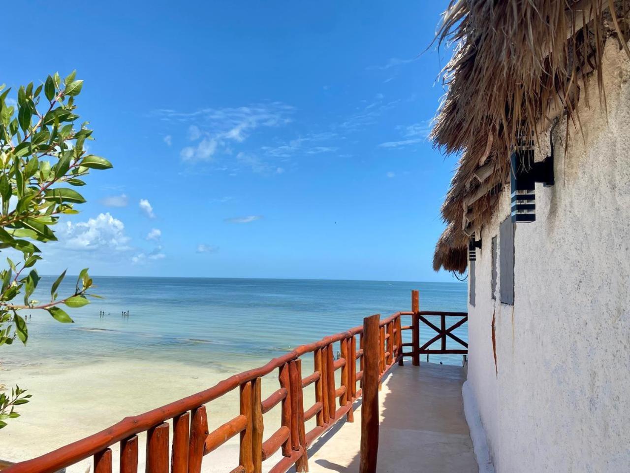 Hotel Golden Paradise Beachfront 3*