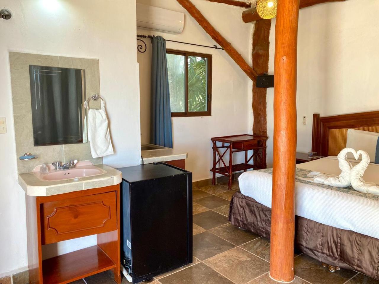Golden Paradise Beachfront Hotel Isla Holbox