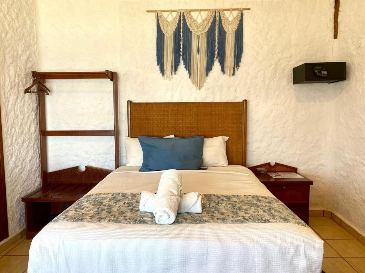 Golden Paradise Beachfront Isla Holbox