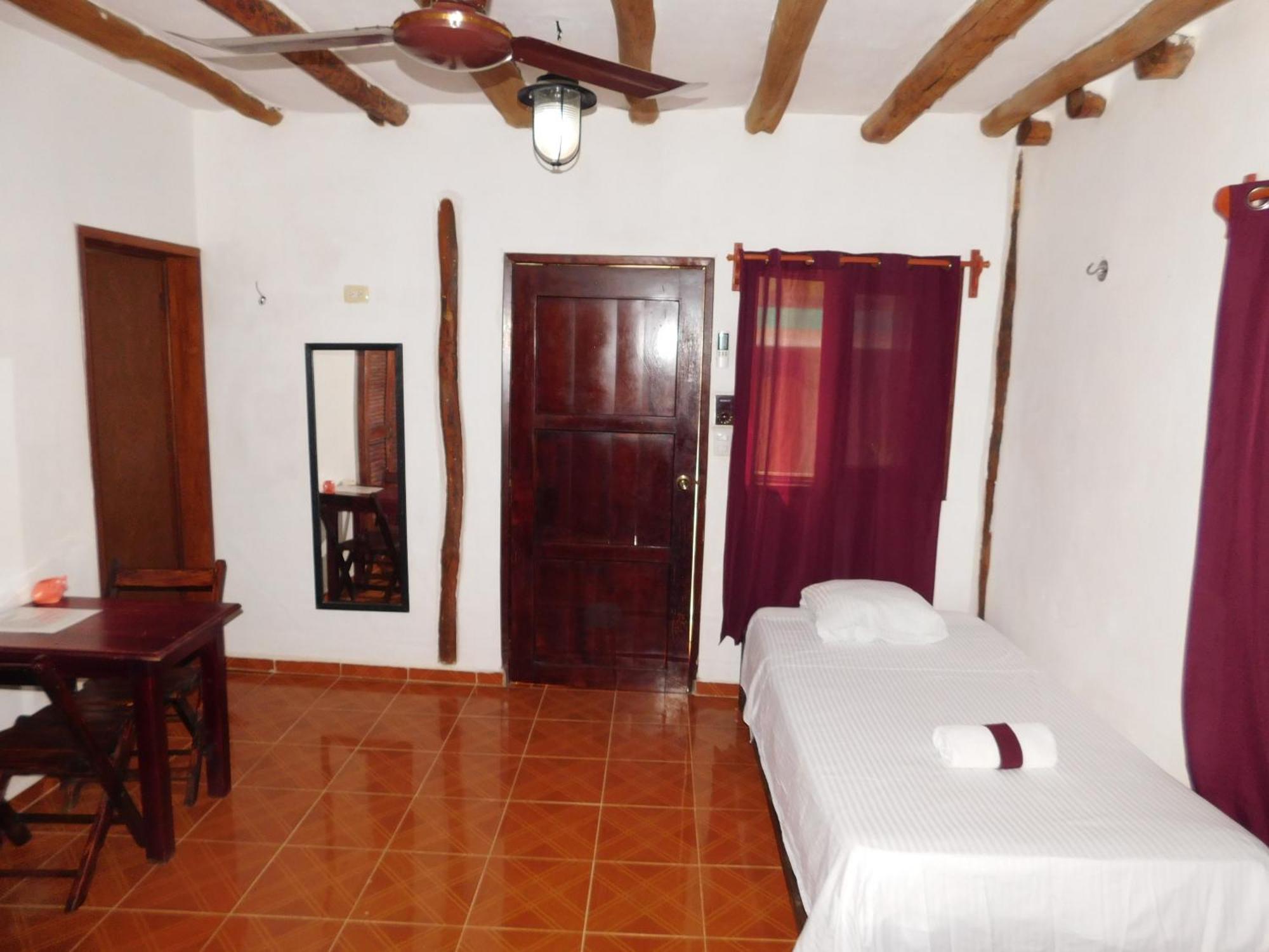 Aparthotel Casa Victor Avila