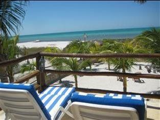 Apartahotel & Suites 3*