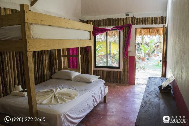 Hotel Casa Maya 2*