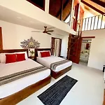 Bungalow Unico En Holbox Con Alberca Privada, En Una Propiedad Que Solo Tiene 3 Ujunidades. B2