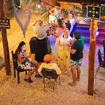 Mapache Hostel & Camping