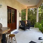 El Mar Suite
