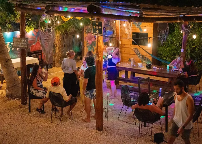 Mapache Hostel & Camping