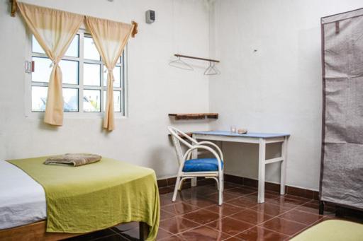 Departamentos Cerca De Ferry Guest house *
