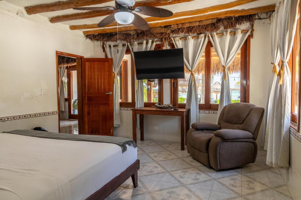 Incredible Three Bedroom Ocean Front By Baleine Group Ferienhaus