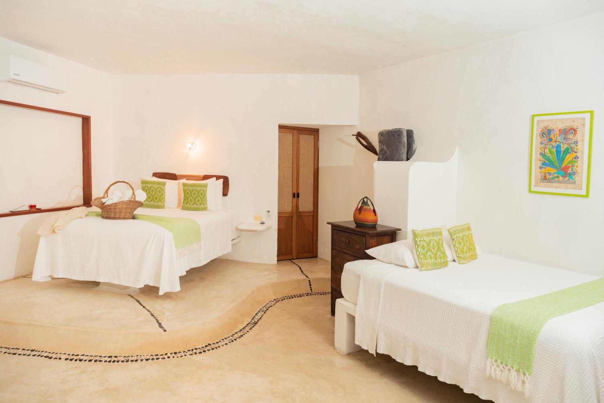 Casa Takywara Hotel