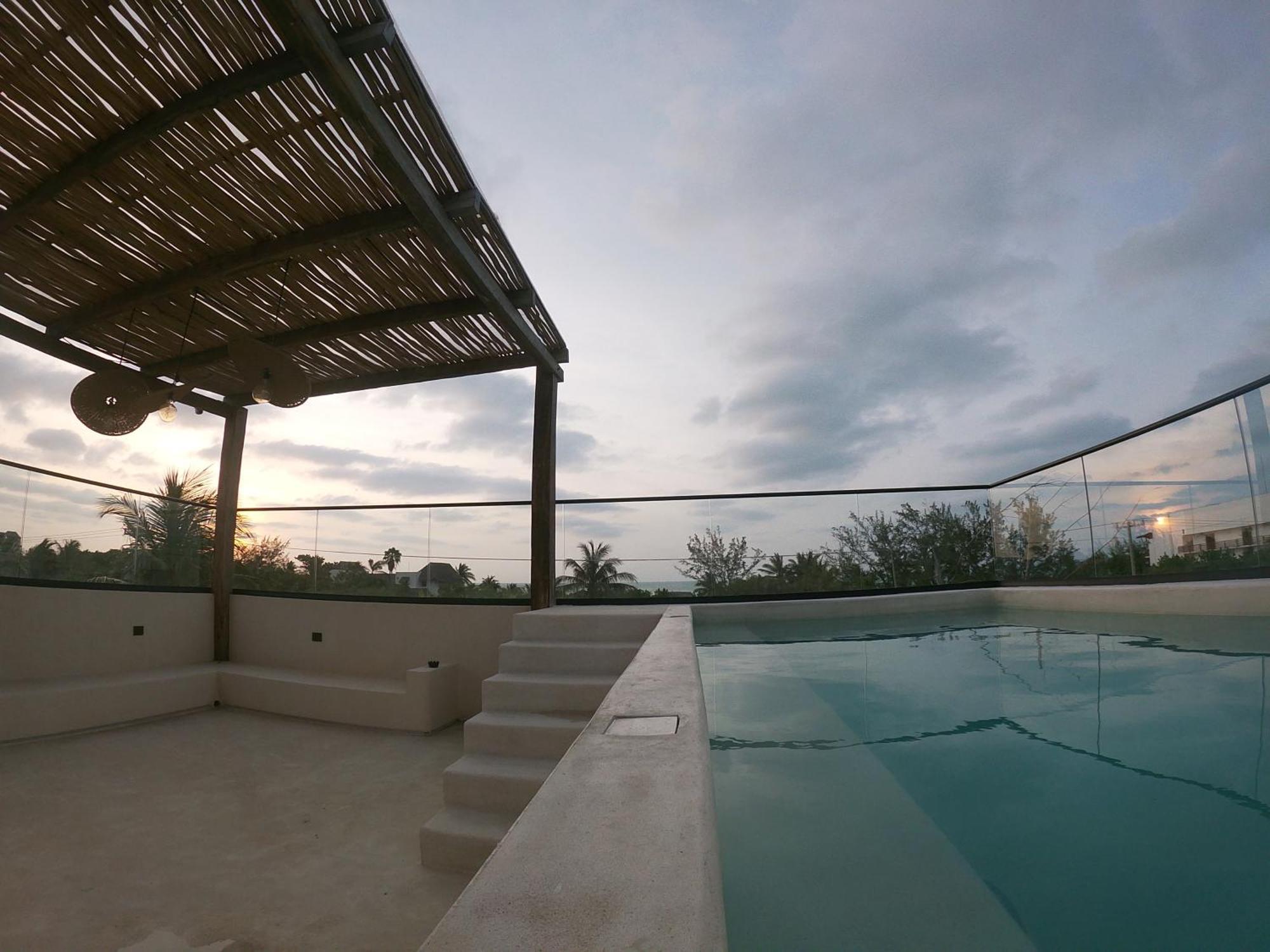 Casa Hood By The Sea Hotel