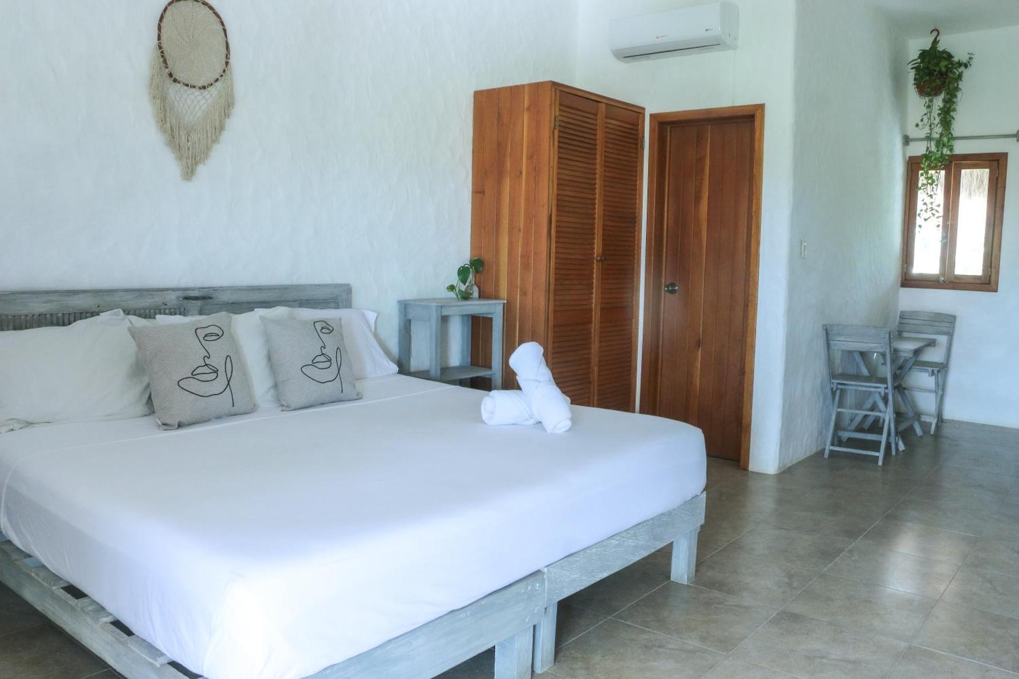 Aak Estudios - Self Check In Hotel