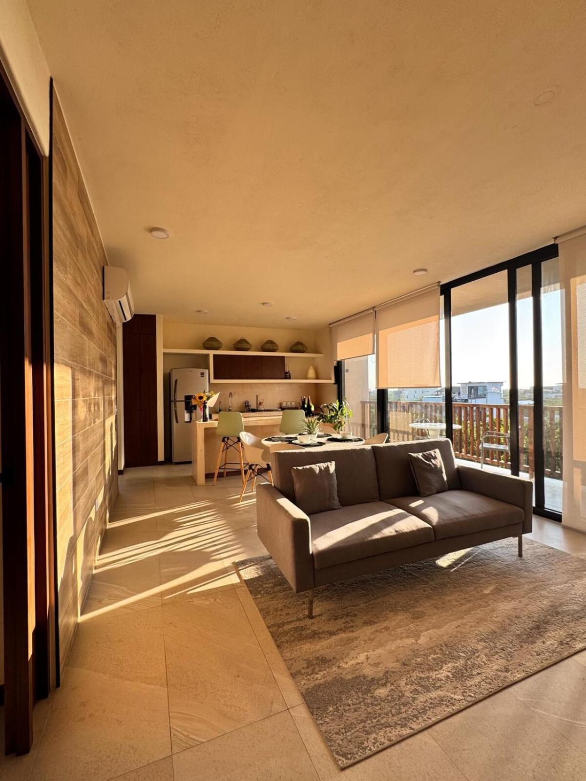 Breathtaking Ocean Vista Penthouse With Private Pool *
