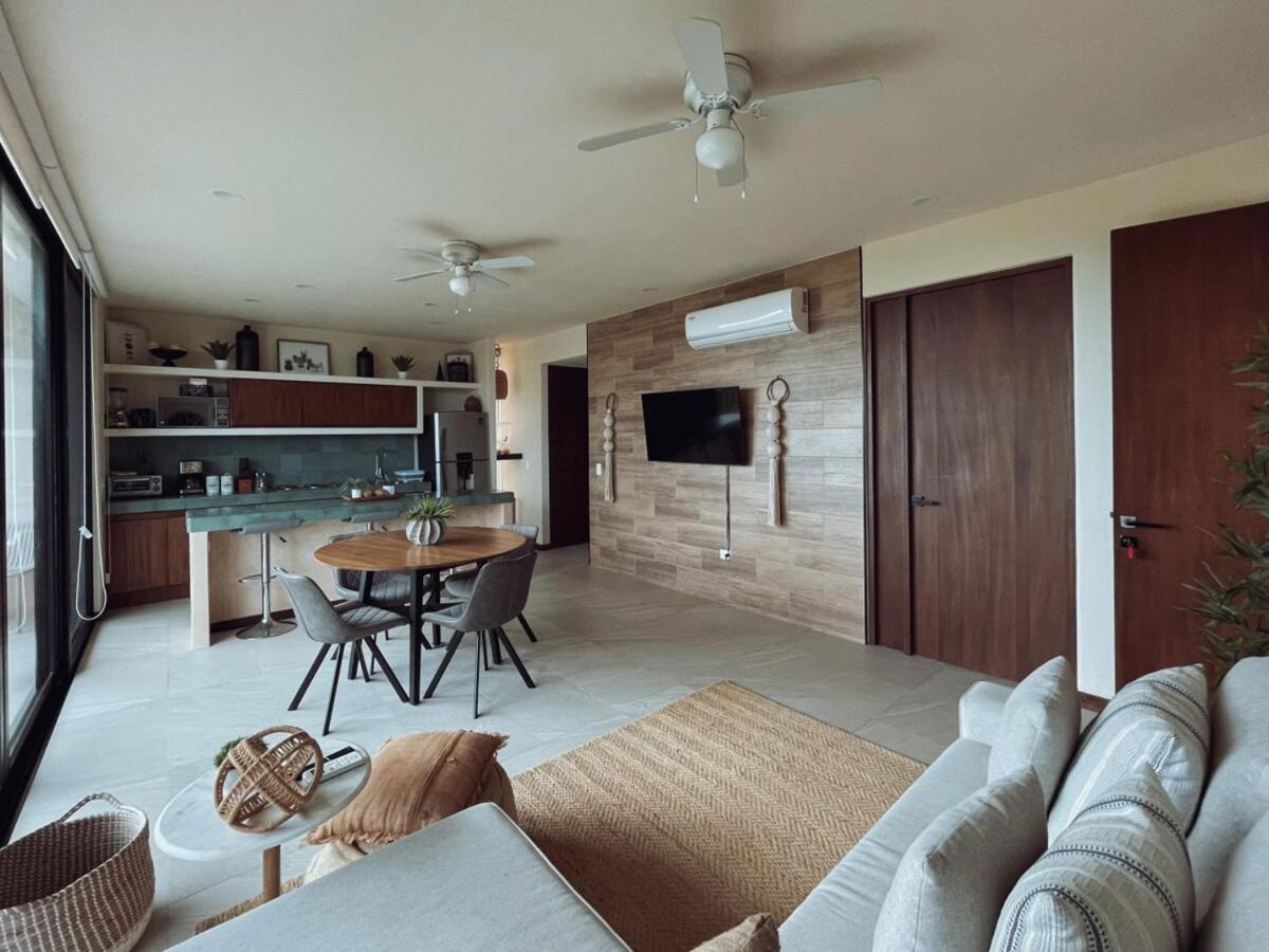 Sunset 2br Steps From The With Ocean View Isla Holbox