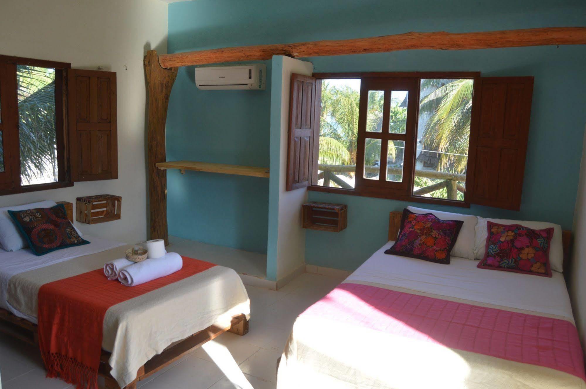 La Chaya Hotel 3*