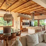 Casa Punta Coco & Beach Club (Adults Only)