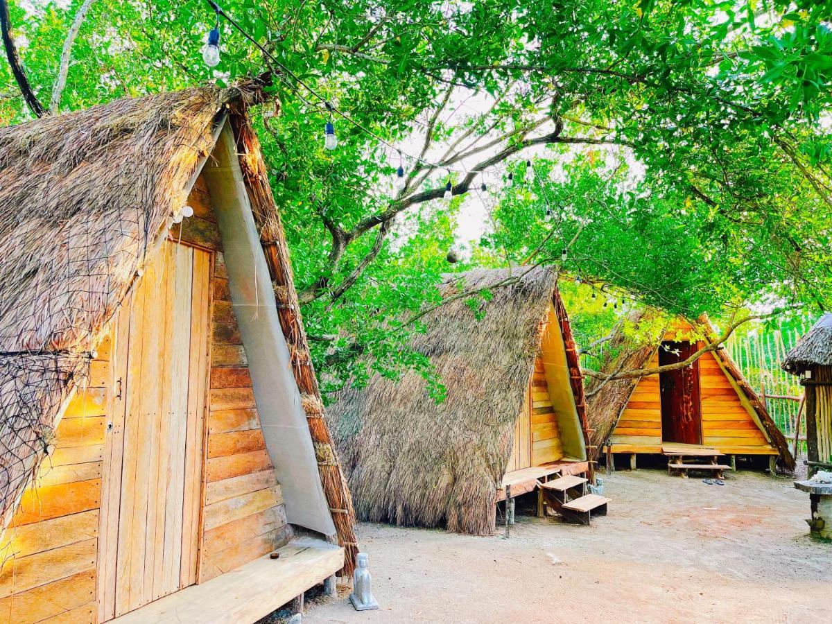 La Aldea Y Isla Holbox