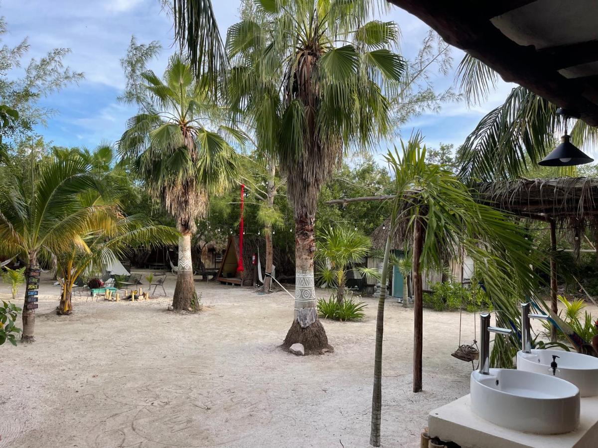 Camping La Aldea Y Isla Holbox