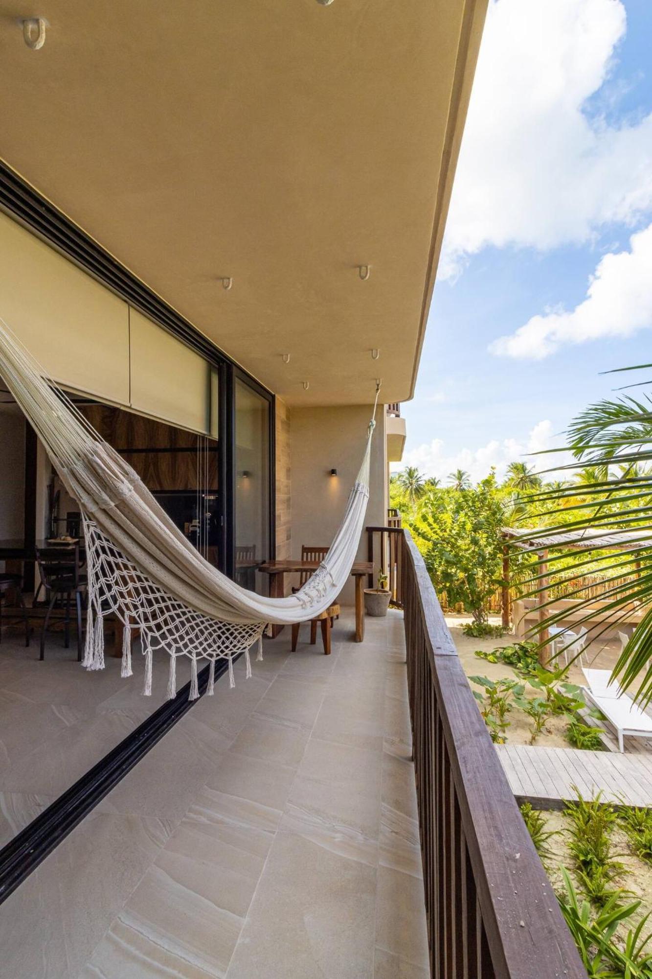 Amazing Pool View Loft Steps Away From The -b102 Hotel