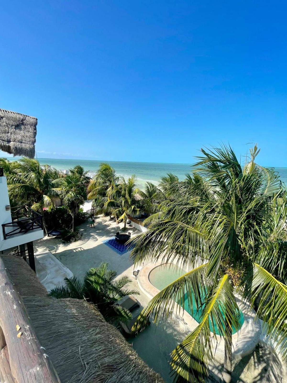 Hotel Boutique La Puerta Azul Beachfront - Adults Only 4*